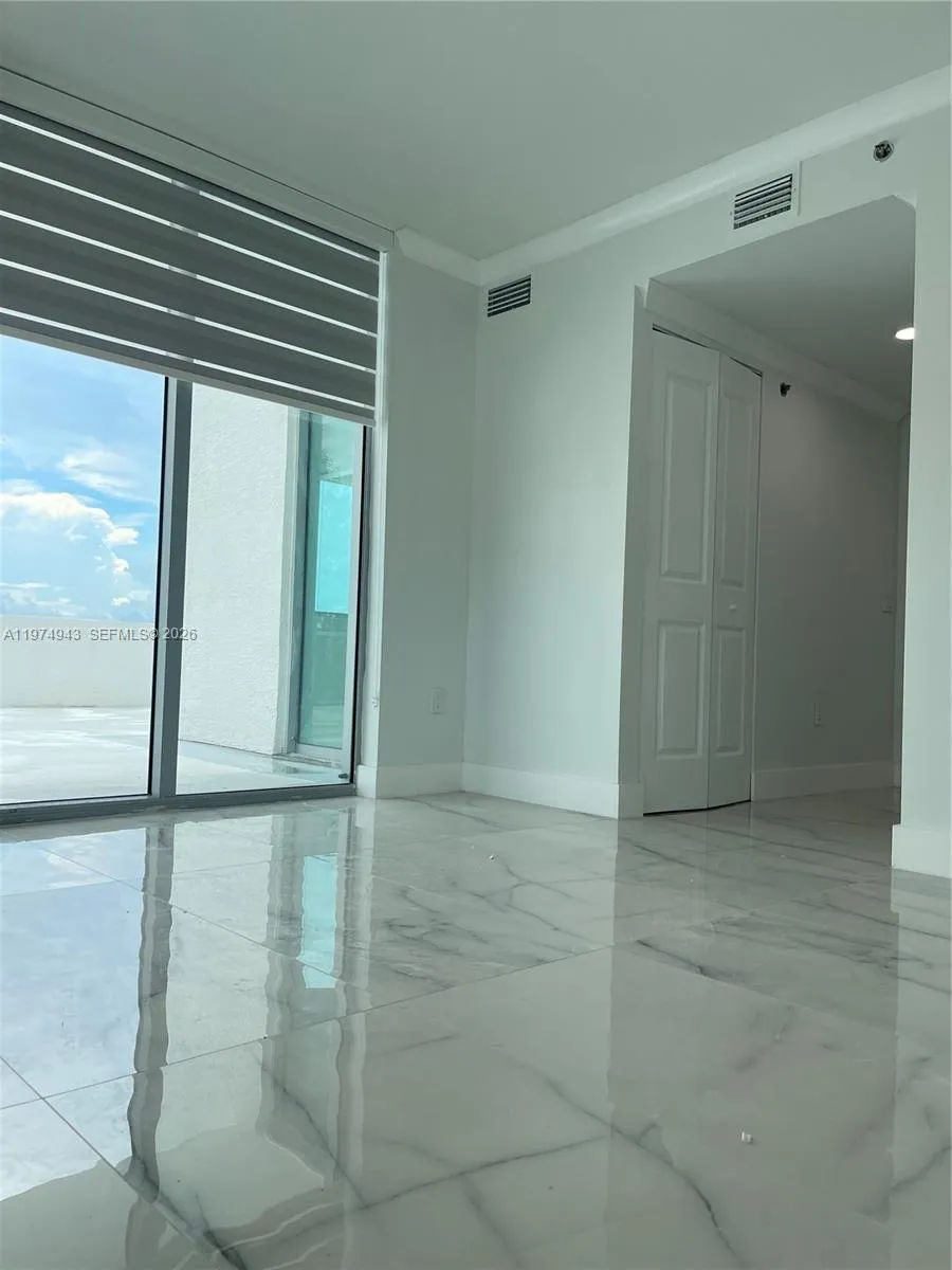 2681 N Flamingo Rd 401s, Sunrise, Florida 33323, Sunrise, Florida 33323, 3 Bedrooms Bedrooms, ,3 BathroomsBathrooms,Residential Lease,For Rent,2681 N Flamingo Rd 401s, Sunrise, Florida 33323,A11974943