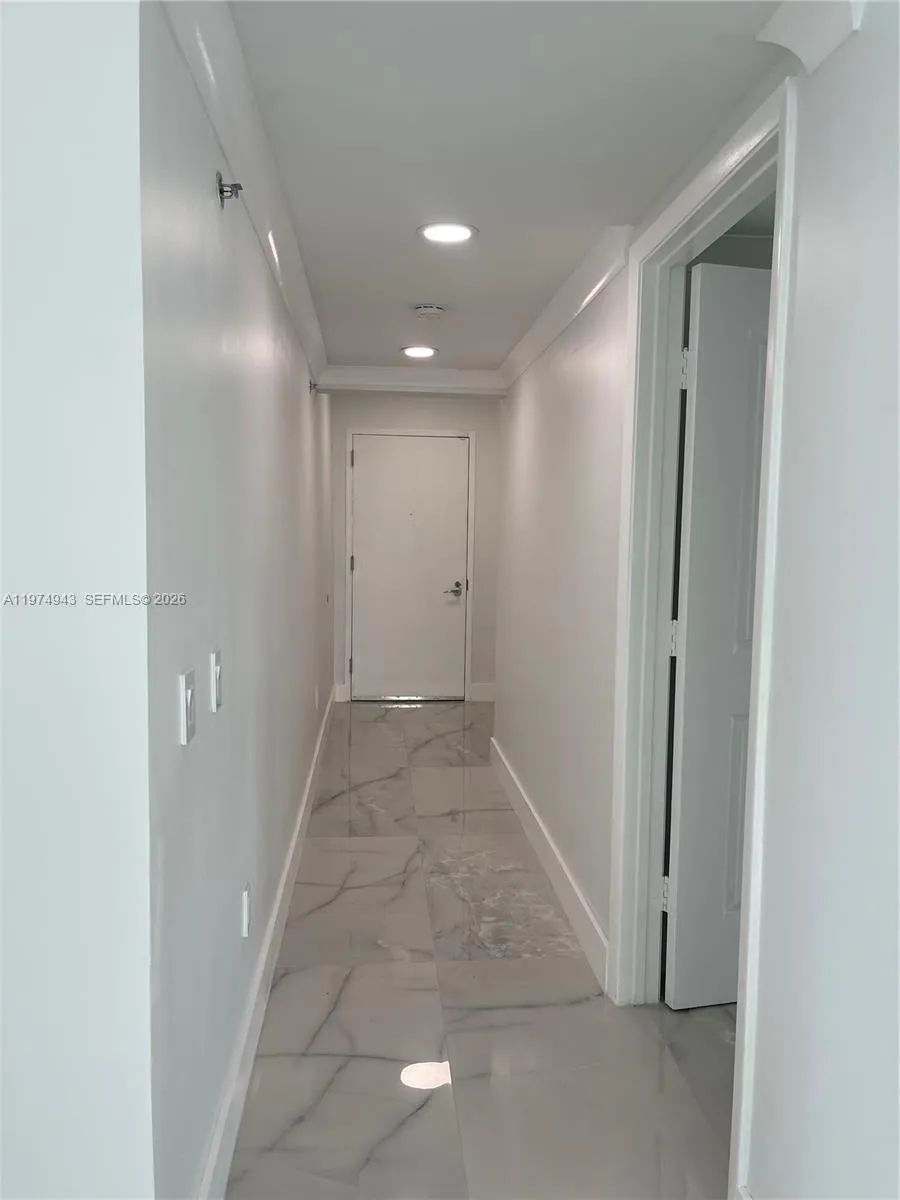 2681 N Flamingo Rd 401s, Sunrise, Florida 33323, Sunrise, Florida 33323, 3 Bedrooms Bedrooms, ,3 BathroomsBathrooms,Residential Lease,For Rent,2681 N Flamingo Rd 401s, Sunrise, Florida 33323,A11974943