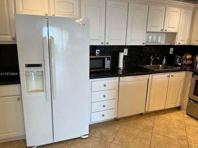 19370 Collins Ave 705, Sunny Isles Beach, Florida, Sunny Isles Beach, Florida 33160, 1 Bedroom Bedrooms, ,1 BathroomBathrooms,Residential Lease,For Rent,19370 Collins Ave 705, Sunny Isles Beach, Florida ,A11974944