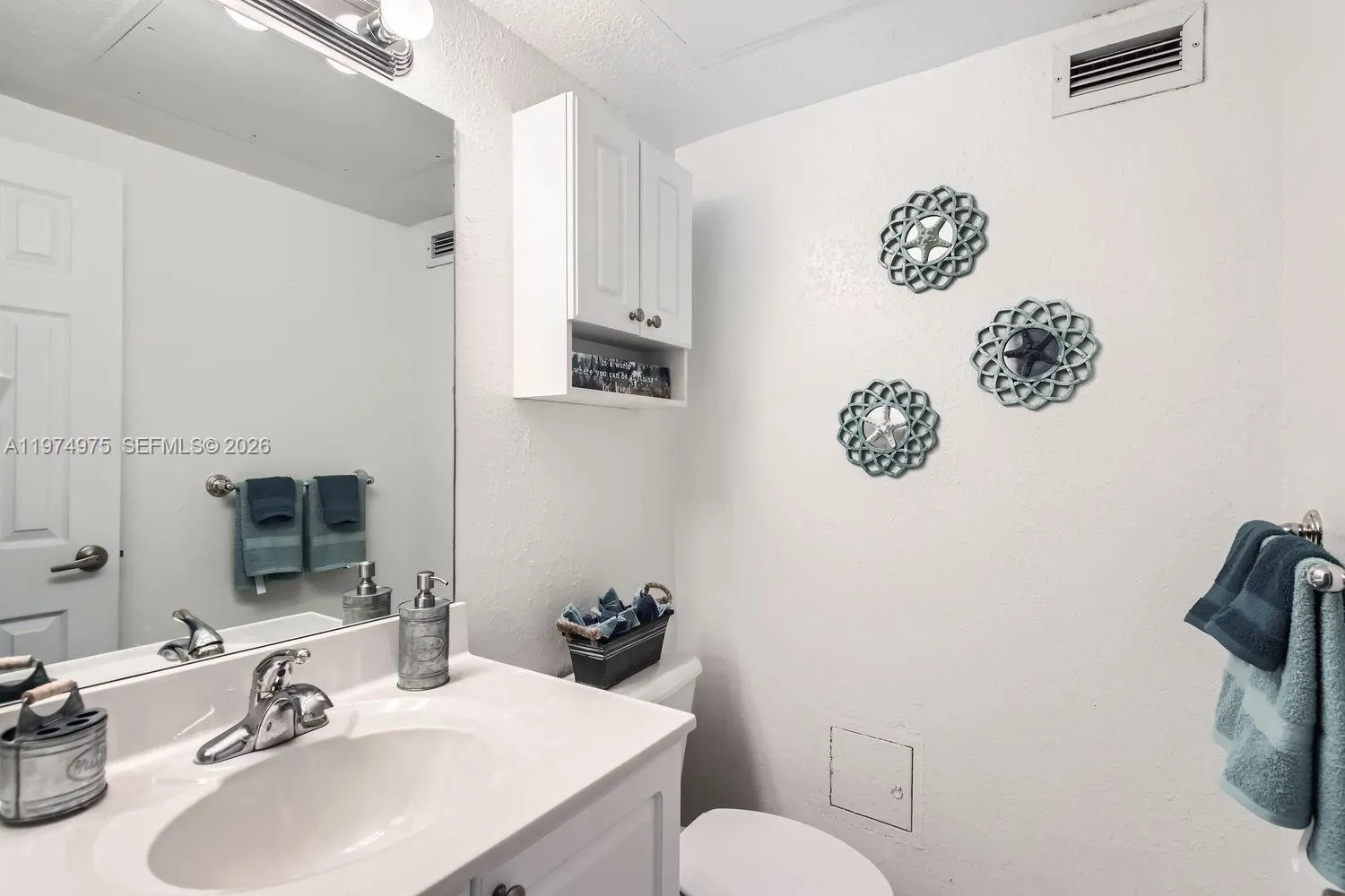 2501 S Ocean Dr 633 (available April), Hollywood, Hollywood, Florida 33019, 1 Bedroom Bedrooms, ,1 BathroomBathrooms,Residential Lease,For Rent,2501 S Ocean Dr 633 (available April), Hollywood, ,A11974975