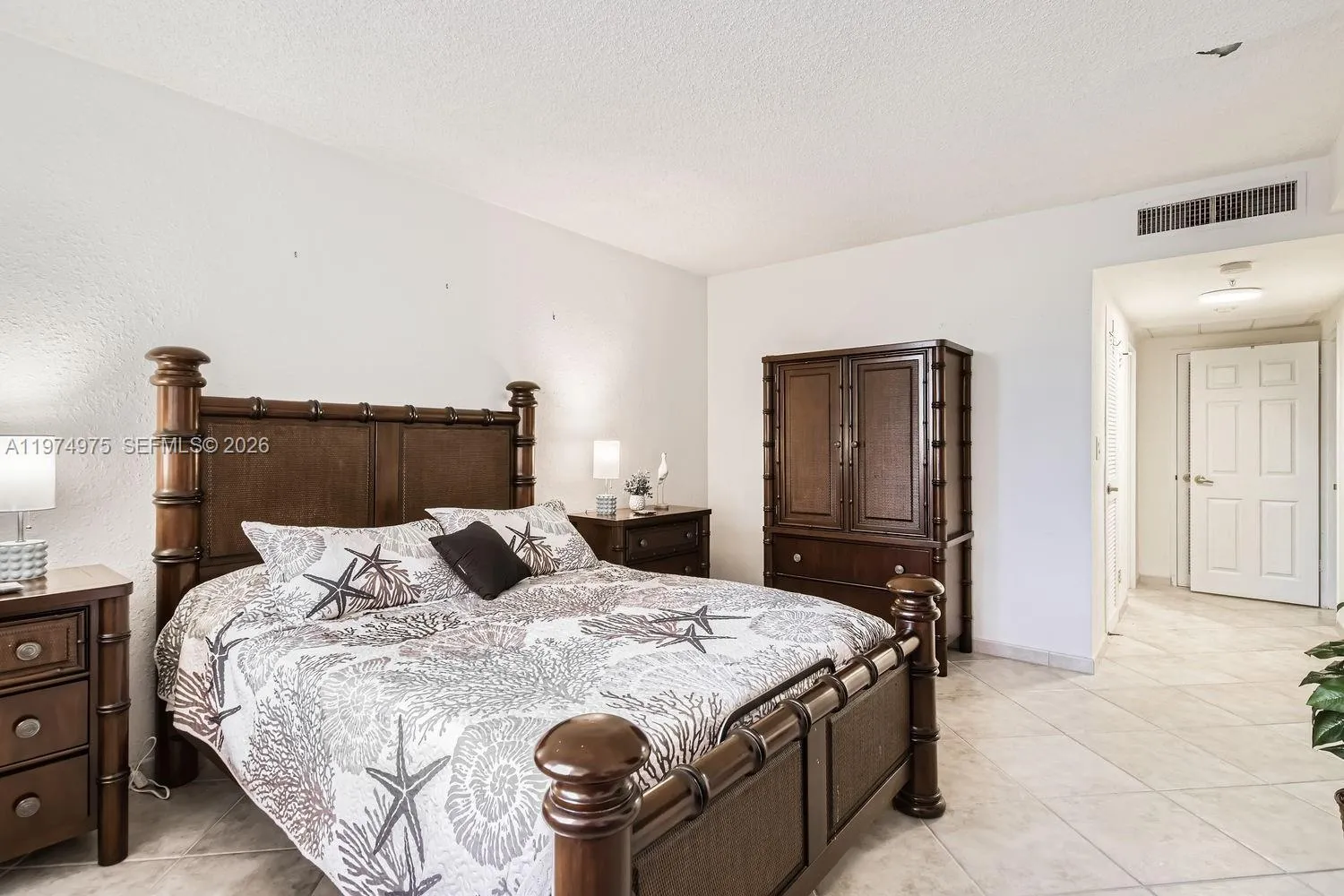 2501 S Ocean Dr 633 (available April), Hollywood, Hollywood, Florida 33019, 1 Bedroom Bedrooms, ,1 BathroomBathrooms,Residential Lease,For Rent,2501 S Ocean Dr 633 (available April), Hollywood, ,A11974975