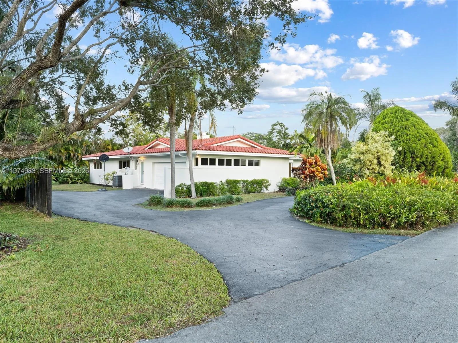 8265 Sw 145th St, Palmetto Bay, Florida 33158, Palmetto Bay, Florida 33158, 4 Bedrooms Bedrooms, ,2 BathroomsBathrooms,Residential Lease,For Rent,8265 Sw 145th St, Palmetto Bay, Florida 33158,A11974983