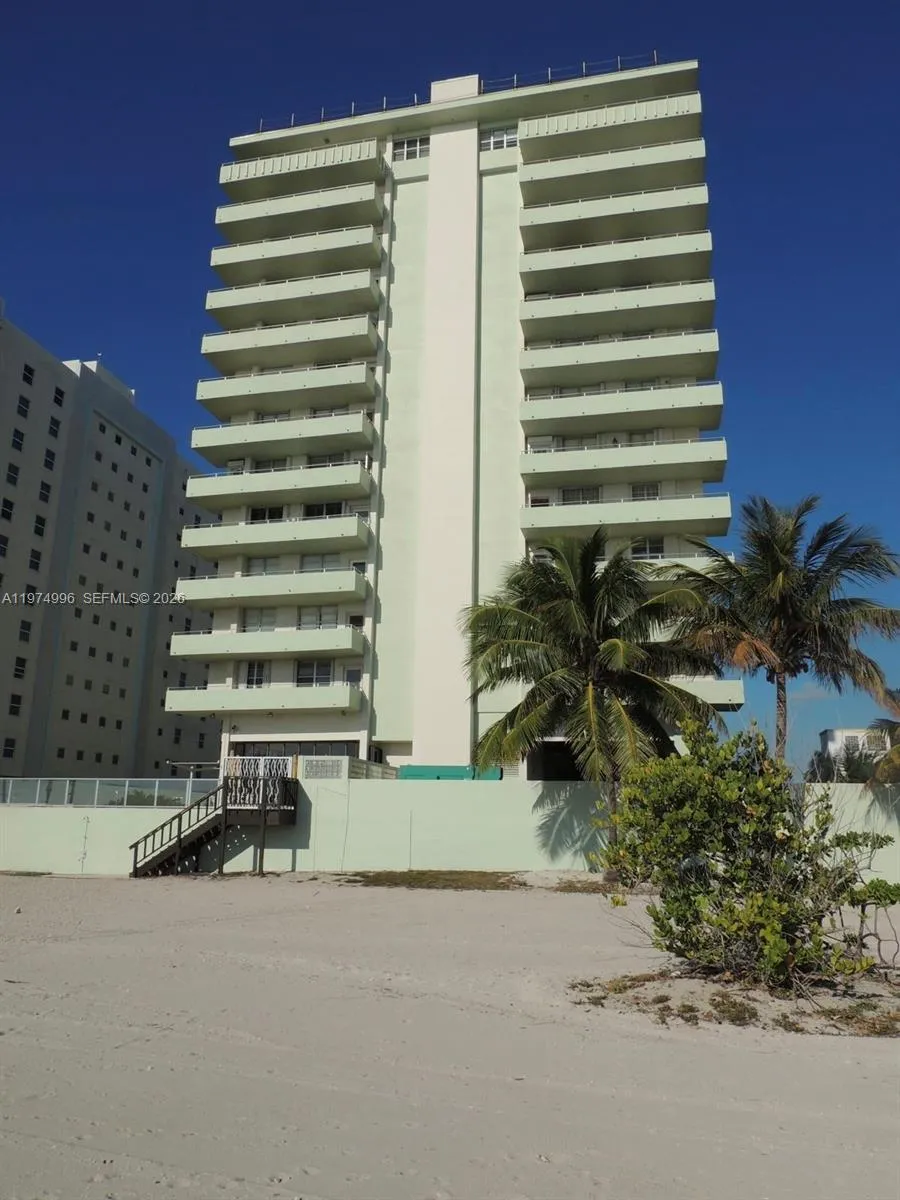 9225 Collins Ave 903, Surfside, Florida 33154, Surfside, Florida 33154, 1 Bedroom Bedrooms, ,2 BathroomsBathrooms,Residential Lease,For Rent,9225 Collins Ave 903, Surfside, Florida 33154,A11974996