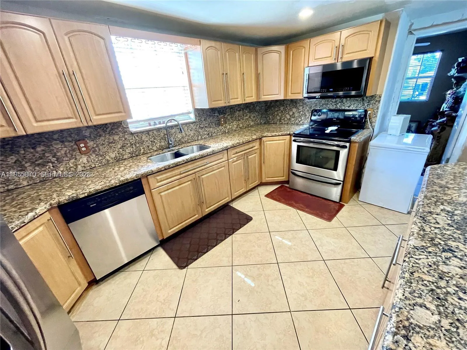 Hollywood, Florida 33024, 3 Bedrooms Bedrooms, ,2 BathroomsBathrooms,Residential Lease,For Rent,A11955870