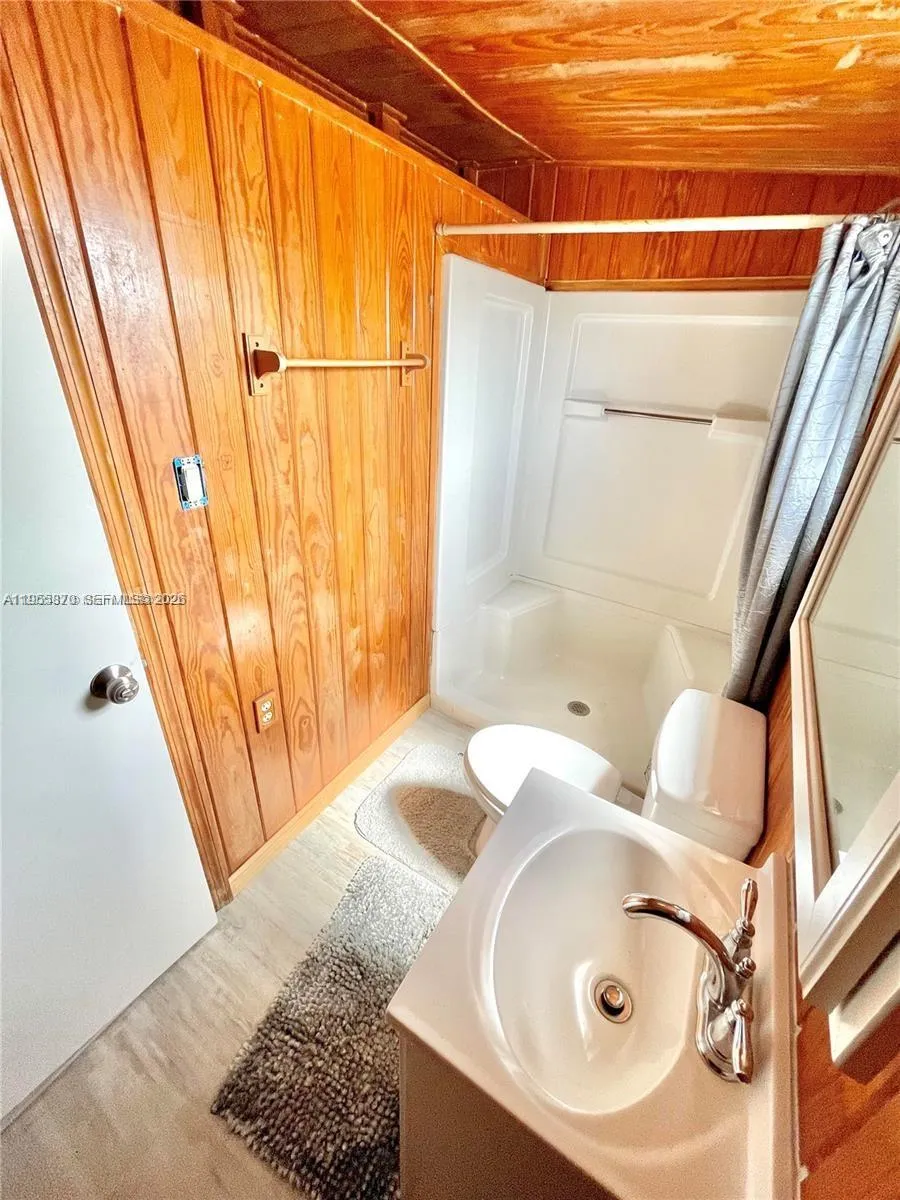 Hollywood, Florida 33024, 3 Bedrooms Bedrooms, ,2 BathroomsBathrooms,Residential Lease,For Rent,A11955870