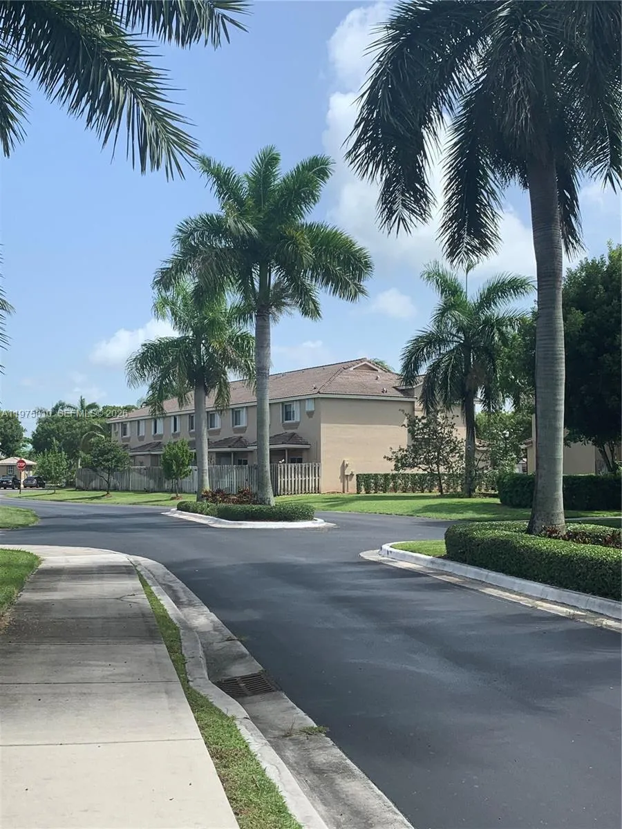 2211 Se 23rd Rd 2211, Homestead, Florida 33035, Homestead, Florida 33035, 2 Bedrooms Bedrooms, ,2 BathroomsBathrooms,Residential Lease,For Rent,2211 Se 23rd Rd 2211, Homestead, Florida 33035,A11975010