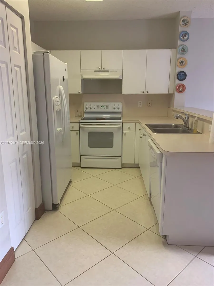 2211 Se 23rd Rd 2211, Homestead, Florida 33035, Homestead, Florida 33035, 2 Bedrooms Bedrooms, ,2 BathroomsBathrooms,Residential Lease,For Rent,2211 Se 23rd Rd 2211, Homestead, Florida 33035,A11975010