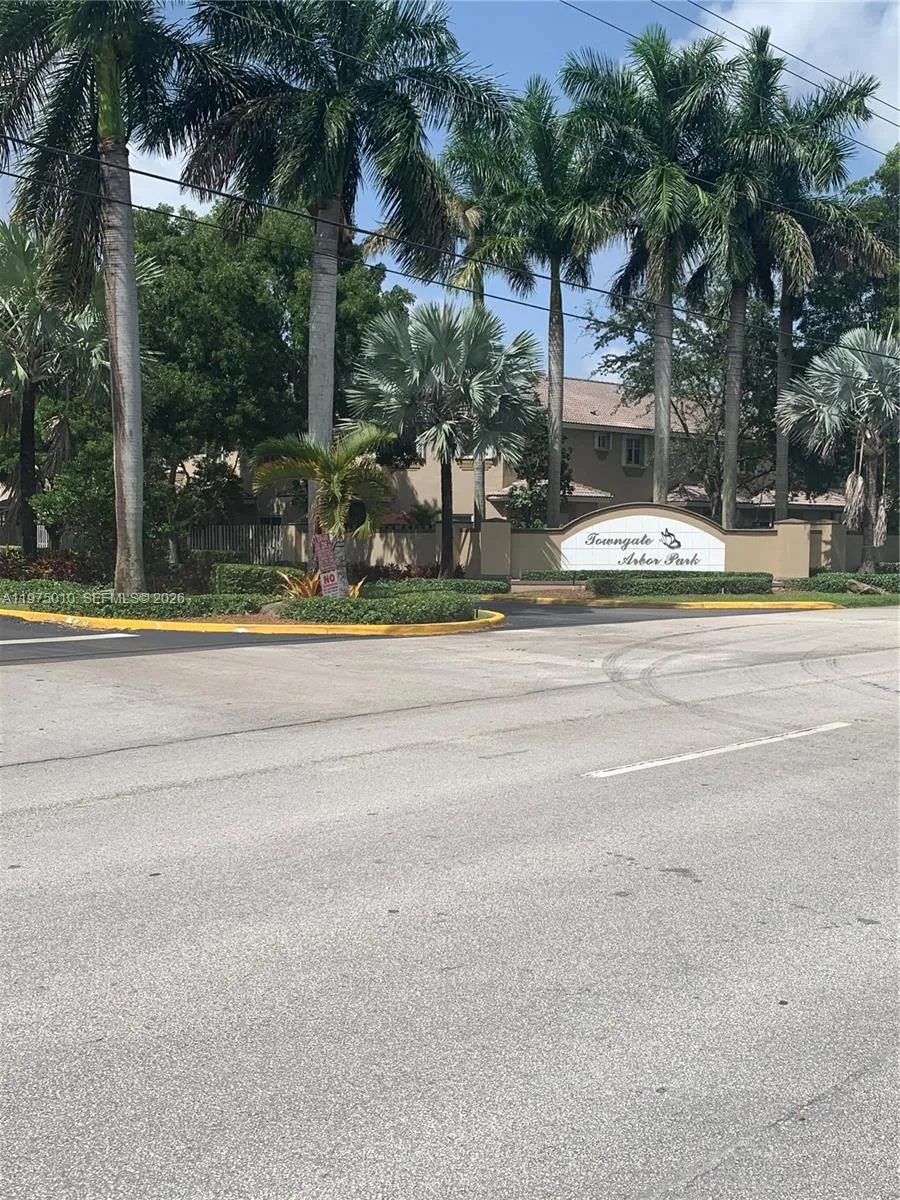 2211 Se 23rd Rd 2211, Homestead, Florida 33035, Homestead, Florida 33035, 2 Bedrooms Bedrooms, ,2 BathroomsBathrooms,Residential Lease,For Rent,2211 Se 23rd Rd 2211, Homestead, Florida 33035,A11975010