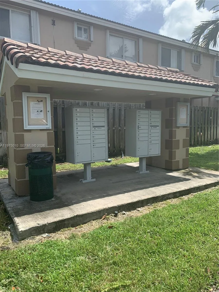 2211 Se 23rd Rd 2211, Homestead, Florida 33035, Homestead, Florida 33035, 2 Bedrooms Bedrooms, ,2 BathroomsBathrooms,Residential Lease,For Rent,2211 Se 23rd Rd 2211, Homestead, Florida 33035,A11975010