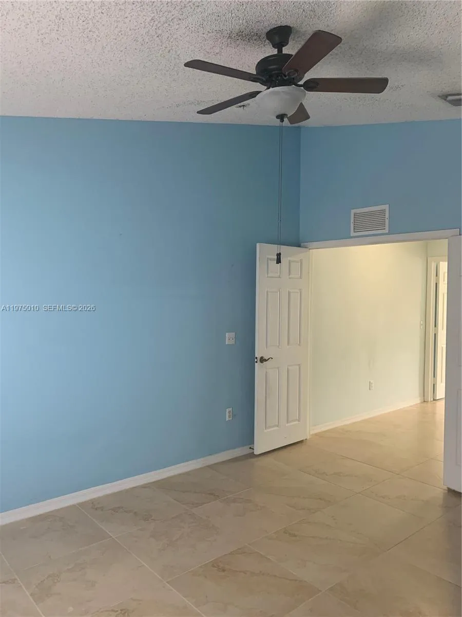 2211 Se 23rd Rd 2211, Homestead, Florida 33035, Homestead, Florida 33035, 2 Bedrooms Bedrooms, ,2 BathroomsBathrooms,Residential Lease,For Rent,2211 Se 23rd Rd 2211, Homestead, Florida 33035,A11975010