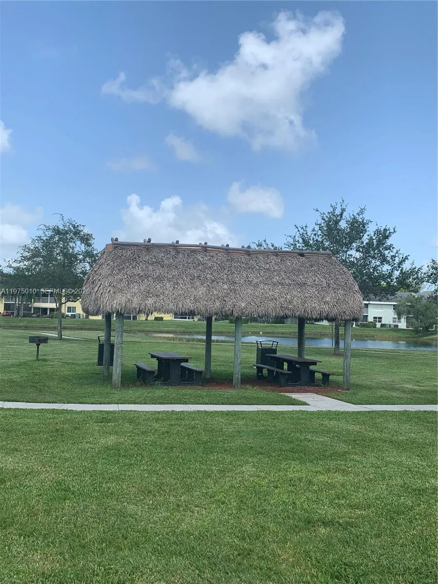 2211 Se 23rd Rd 2211, Homestead, Florida 33035, Homestead, Florida 33035, 2 Bedrooms Bedrooms, ,2 BathroomsBathrooms,Residential Lease,For Rent,2211 Se 23rd Rd 2211, Homestead, Florida 33035,A11975010