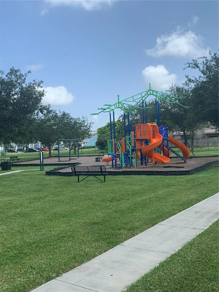 2211 Se 23rd Rd 2211, Homestead, Florida 33035, Homestead, Florida 33035, 2 Bedrooms Bedrooms, ,2 BathroomsBathrooms,Residential Lease,For Rent,2211 Se 23rd Rd 2211, Homestead, Florida 33035,A11975010