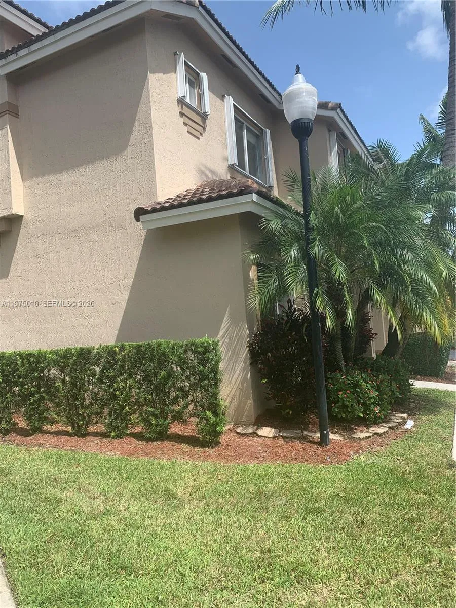2211 Se 23rd Rd 2211, Homestead, Florida 33035, Homestead, Florida 33035, 2 Bedrooms Bedrooms, ,2 BathroomsBathrooms,Residential Lease,For Rent,2211 Se 23rd Rd 2211, Homestead, Florida 33035,A11975010