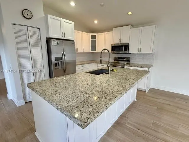 622 Carrington Ln 622, Weston, Florida 33326, Weston, Florida 33326, 4 Bedrooms Bedrooms, ,2 BathroomsBathrooms,Residential Lease,For Rent,622 Carrington Ln 622, Weston, Florida 33326,A11975001