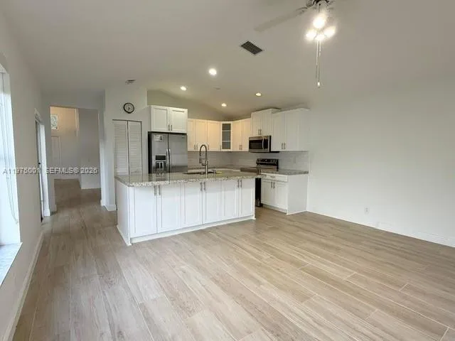 622 Carrington Ln 622, Weston, Florida 33326, Weston, Florida 33326, 4 Bedrooms Bedrooms, ,2 BathroomsBathrooms,Residential Lease,For Rent,622 Carrington Ln 622, Weston, Florida 33326,A11975001