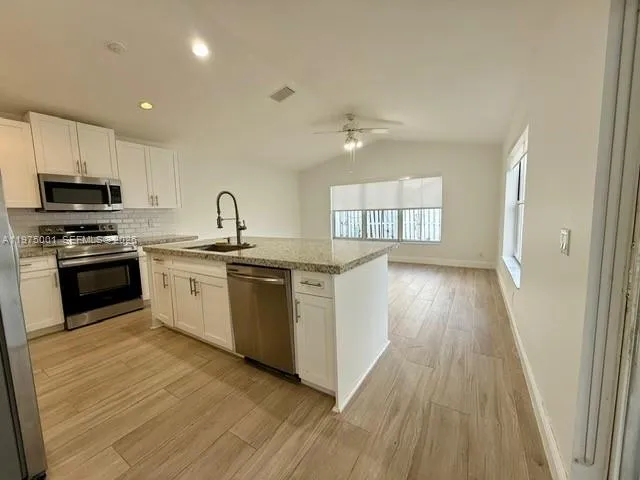 622 Carrington Ln 622, Weston, Florida 33326, Weston, Florida 33326, 4 Bedrooms Bedrooms, ,2 BathroomsBathrooms,Residential Lease,For Rent,622 Carrington Ln 622, Weston, Florida 33326,A11975001