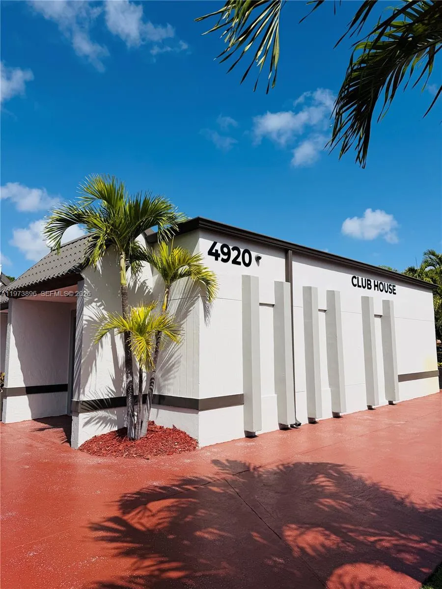 4920 Nw 79th Ave 204, Doral, Florida 33166, Doral, Florida 33166, 2 Bedrooms Bedrooms, ,2 BathroomsBathrooms,Residential Lease,For Rent,4920 Nw 79th Ave 204, Doral, Florida 33166,A11973896