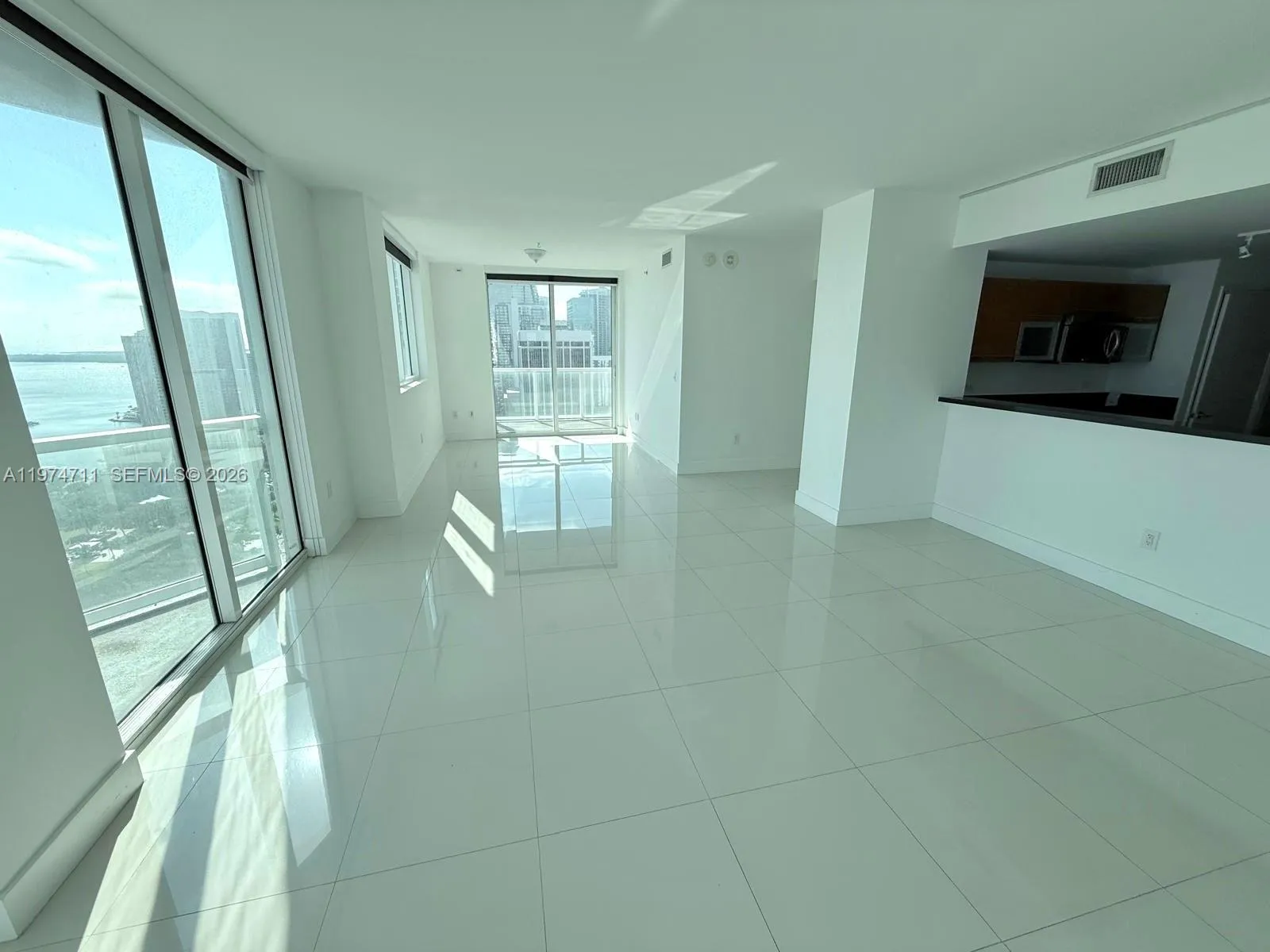 244 Biscayne Blvd 3403, Miami, Florida 33132, Miami, Florida 33132, 2 Bedrooms Bedrooms, ,2 BathroomsBathrooms,Residential Lease,For Rent,244 Biscayne Blvd 3403, Miami, Florida 33132,A11974711