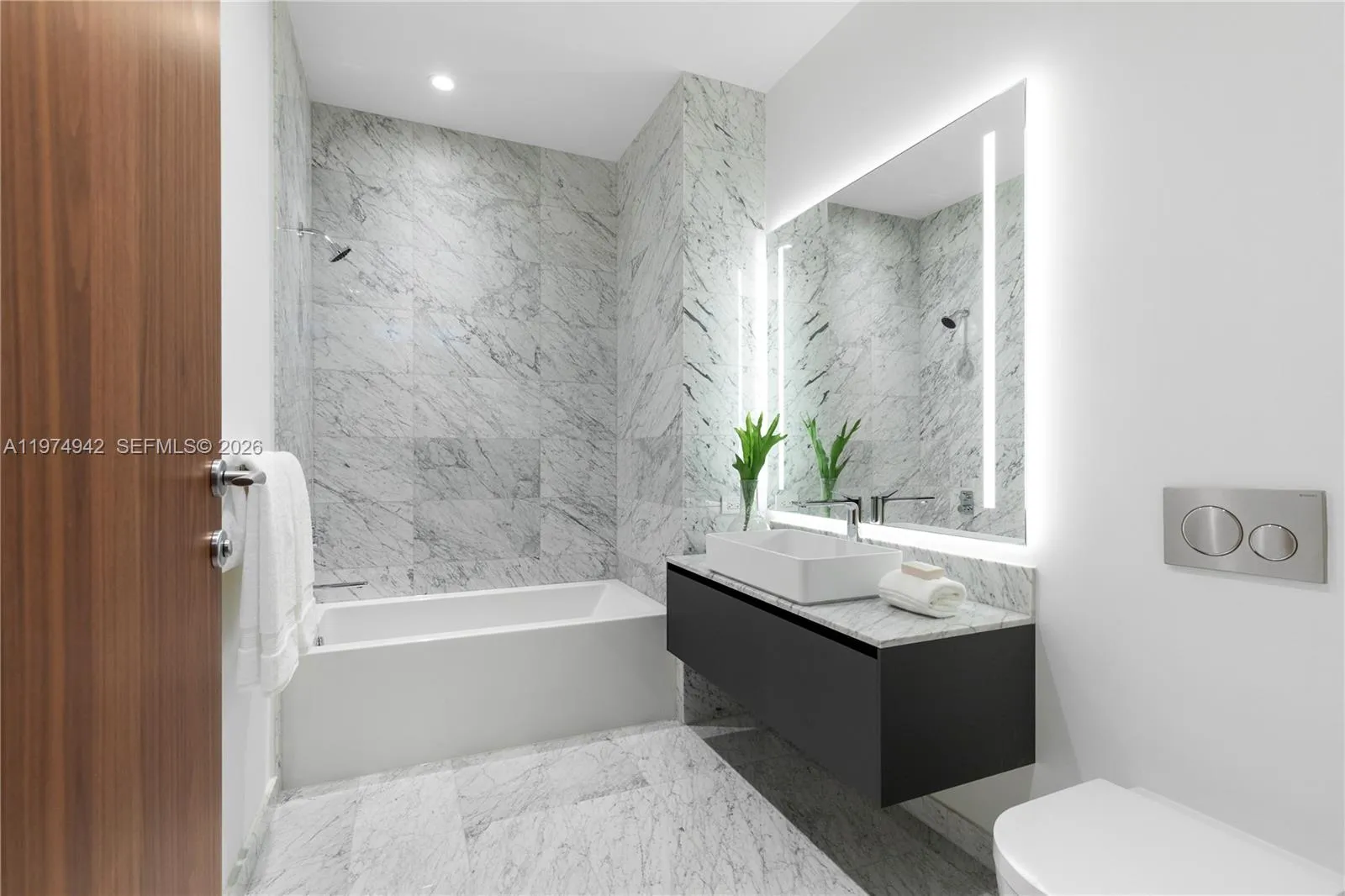 5 Grove Isle Dr S201, Miami, Florida 33133, Miami, Florida 33133, 3 Bedrooms Bedrooms, ,3 BathroomsBathrooms,Residential Lease,For Rent,5 Grove Isle Dr S201, Miami, Florida 33133,A11974942
