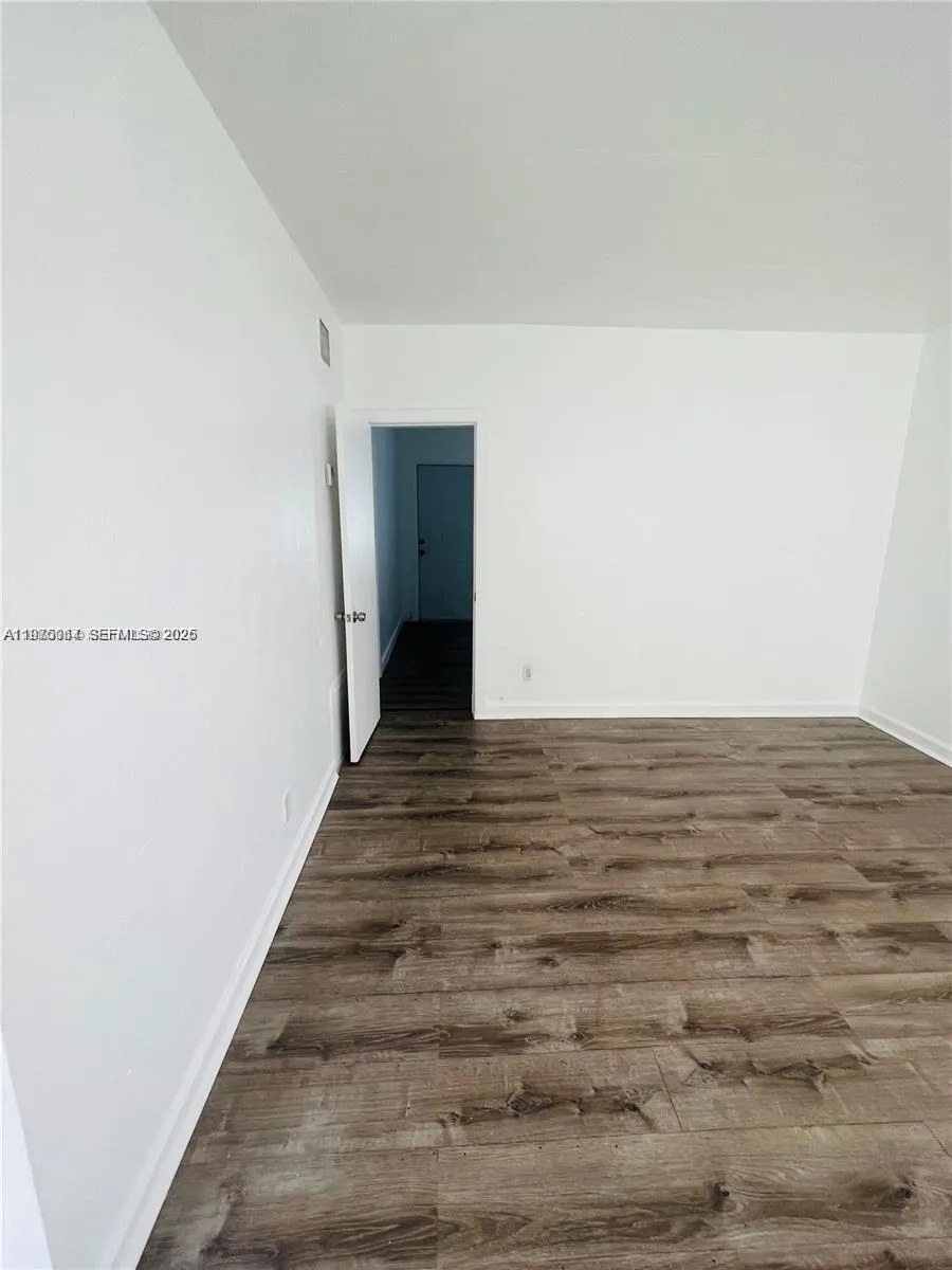 840 81st St 3, Miami Beach, Florida 33141, Miami Beach, Florida 33141, 1 Bedroom Bedrooms, ,1 BathroomBathrooms,Residential Lease,For Rent,840 81st St 3, Miami Beach, Florida 33141,A11975064