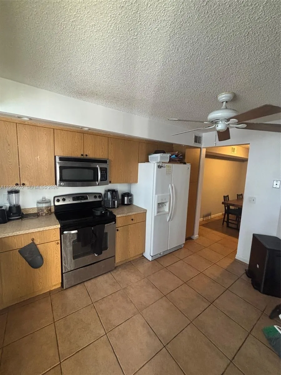 2249 Se 27th Dr 106-d, Homestead, Florida 33035, Homestead, Florida 33035, 3 Bedrooms Bedrooms, ,2 BathroomsBathrooms,Residential,For Sale,2249 Se 27th Dr 106-d, Homestead, Florida 33035,A11969002