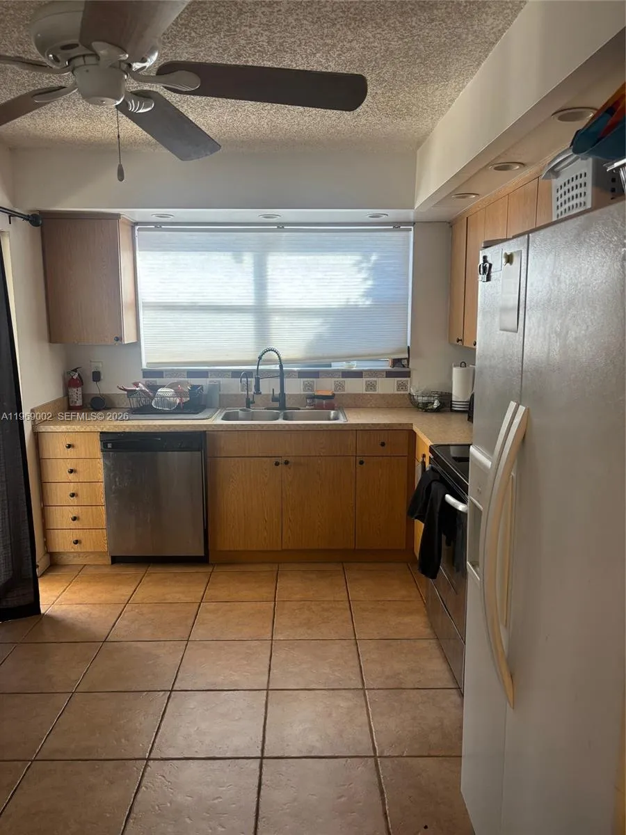 2249 Se 27th Dr 106-d, Homestead, Florida 33035, Homestead, Florida 33035, 3 Bedrooms Bedrooms, ,2 BathroomsBathrooms,Residential,For Sale,2249 Se 27th Dr 106-d, Homestead, Florida 33035,A11969002