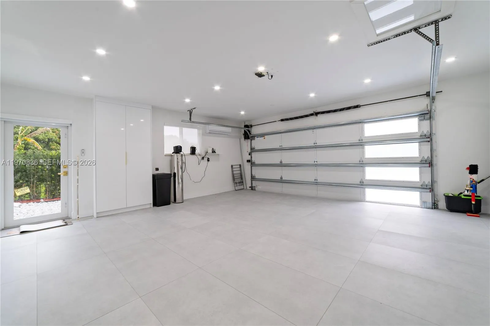 2651 Sw 141st Ter, Davie, Florida 33330, Davie, Florida 33330, 5 Bedrooms Bedrooms, ,4 BathroomsBathrooms,Residential,For Sale,2651 Sw 141st Ter, Davie, Florida 33330,A11970836