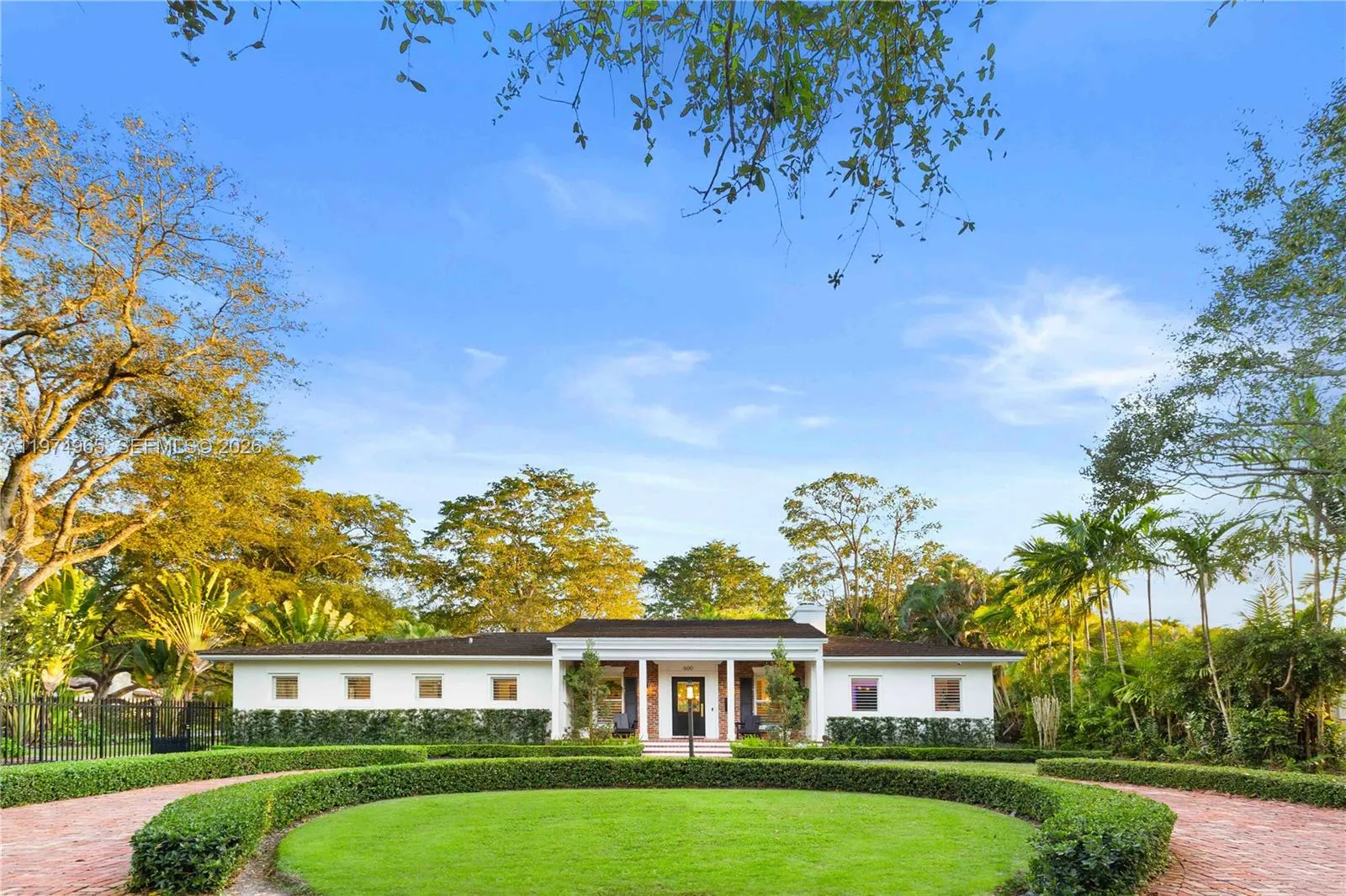 600 San Lorenzo Ave, Coral Gables, Florida 33146, Coral Gables, Florida 33146, 3 Bedrooms Bedrooms, ,2 BathroomsBathrooms,Residential Lease,For Rent,600 San Lorenzo Ave, Coral Gables, Florida 33146,A11974965