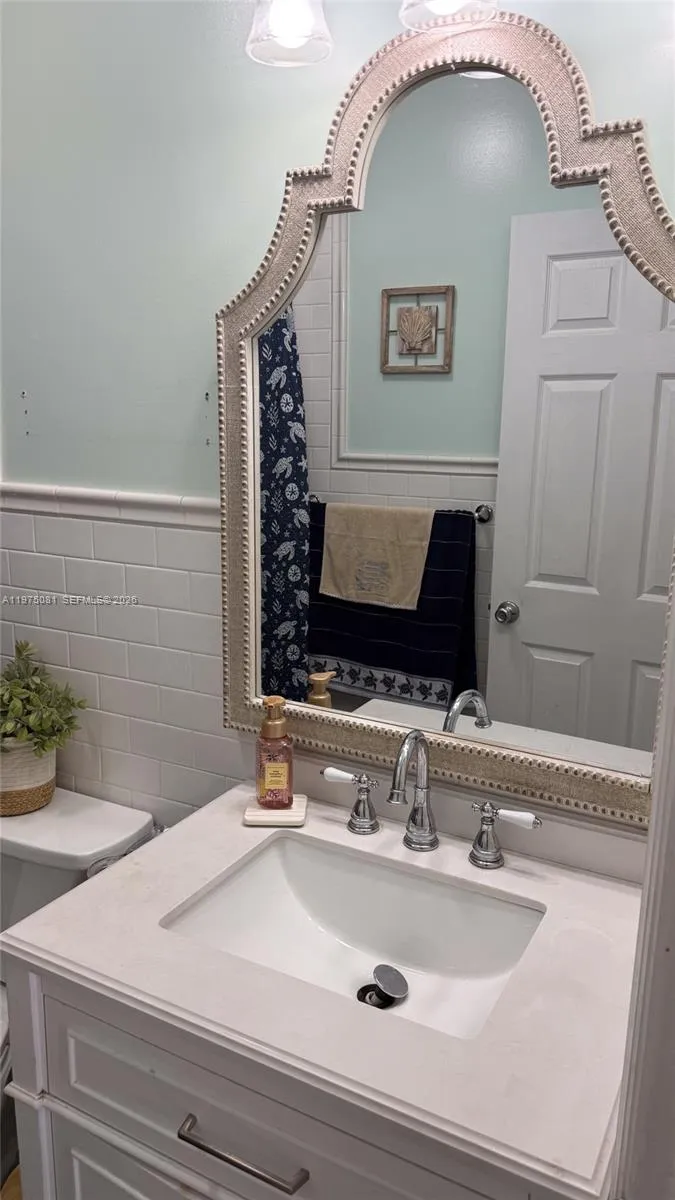 Hialeah, Florida 33012, 3 Bedrooms Bedrooms, ,2 BathroomsBathrooms,Residential,For Sale,A11975081
