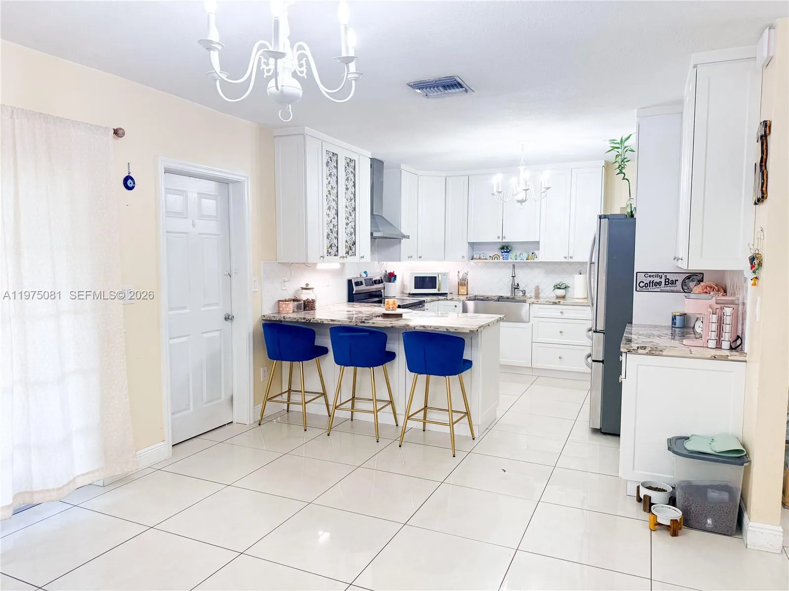 Hialeah, Florida 33012, 3 Bedrooms Bedrooms, ,2 BathroomsBathrooms,Residential,For Sale,A11975081