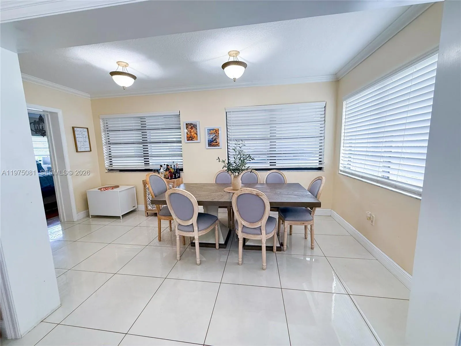 Hialeah, Florida 33012, 3 Bedrooms Bedrooms, ,2 BathroomsBathrooms,Residential,For Sale,A11975081