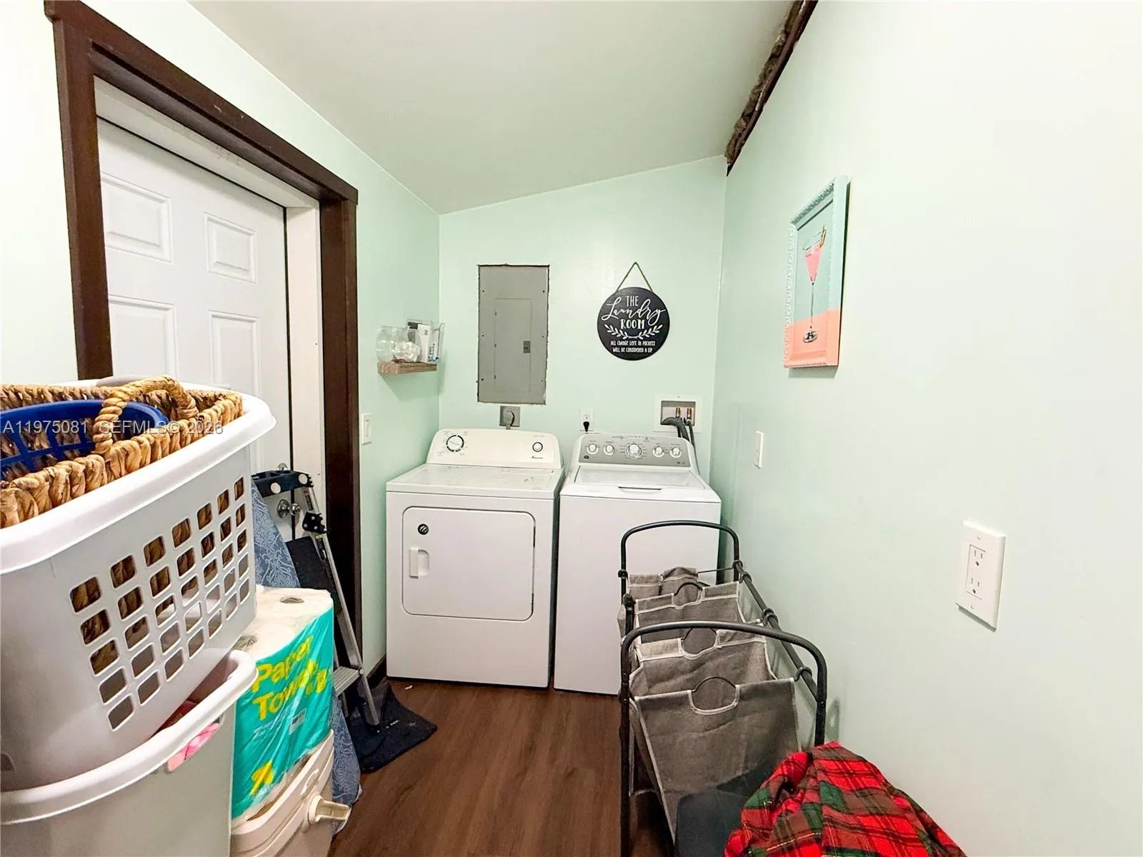 Hialeah, Florida 33012, 3 Bedrooms Bedrooms, ,2 BathroomsBathrooms,Residential,For Sale,A11975081