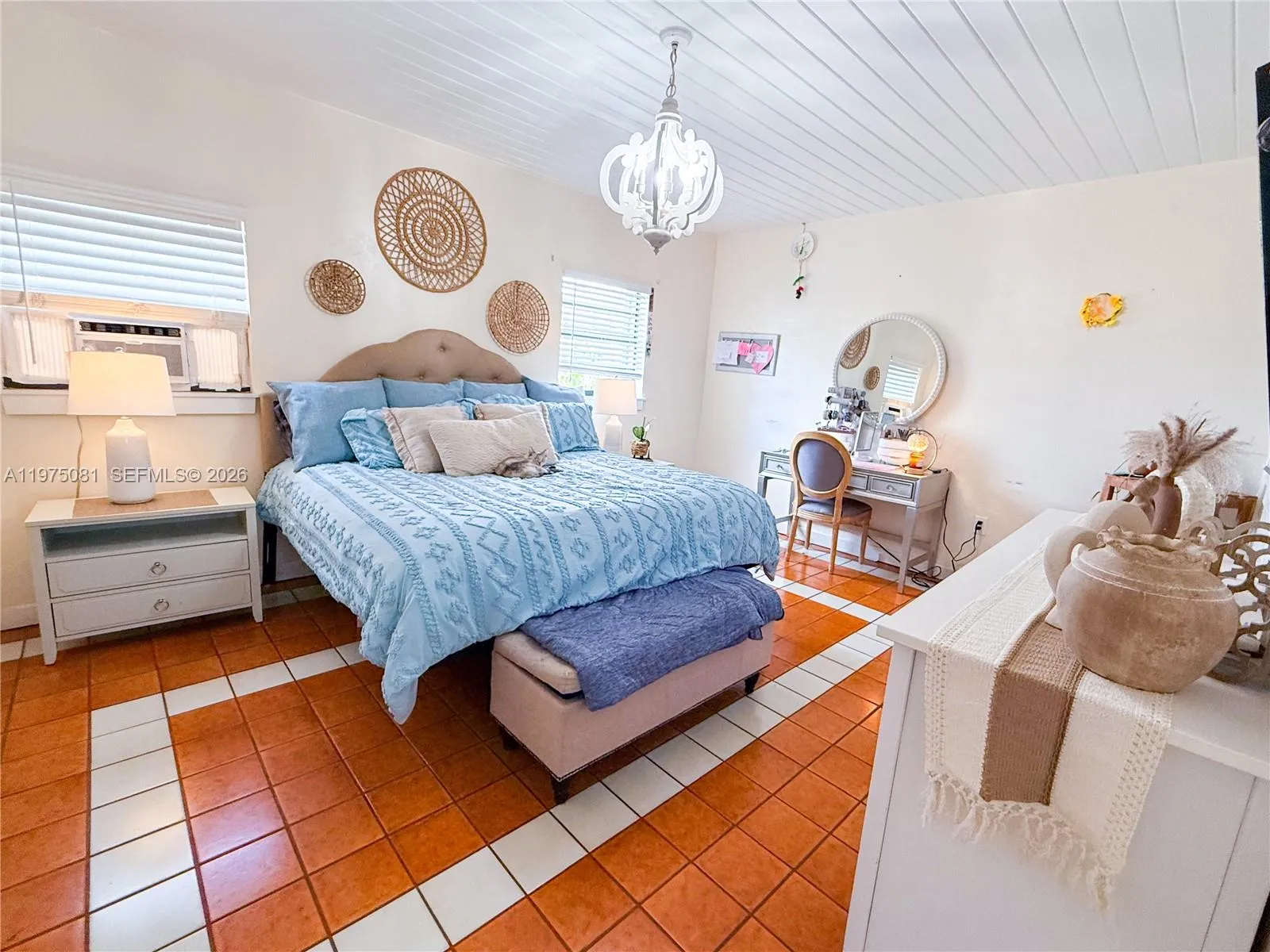 Hialeah, Florida 33012, 3 Bedrooms Bedrooms, ,2 BathroomsBathrooms,Residential,For Sale,A11975081