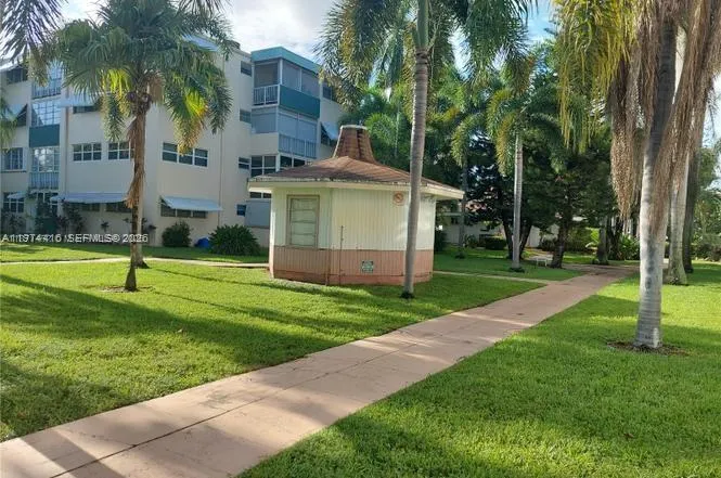 1333 E Hallandale Beach Blvd 115, Hallandale Beach, Hallandale Beach, Florida 33009, 2 Bedrooms Bedrooms, ,2 BathroomsBathrooms,Residential Lease,For Rent,1333 E Hallandale Beach Blvd 115, Hallandale Beach,A11974416