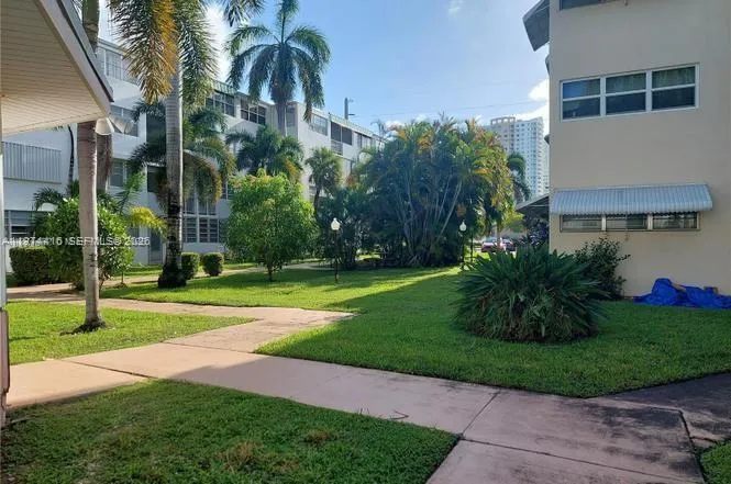 1333 E Hallandale Beach Blvd 115, Hallandale Beach, Hallandale Beach, Florida 33009, 2 Bedrooms Bedrooms, ,2 BathroomsBathrooms,Residential Lease,For Rent,1333 E Hallandale Beach Blvd 115, Hallandale Beach,A11974416
