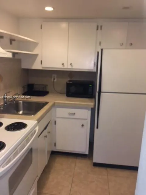 8603 Sw 68th Ct 22, Miami, Florida 33143, Miami, Florida 33143, 1 Bedroom Bedrooms, ,1 BathroomBathrooms,Residential,For Sale,8603 Sw 68th Ct 22, Miami, Florida 33143,A11974720