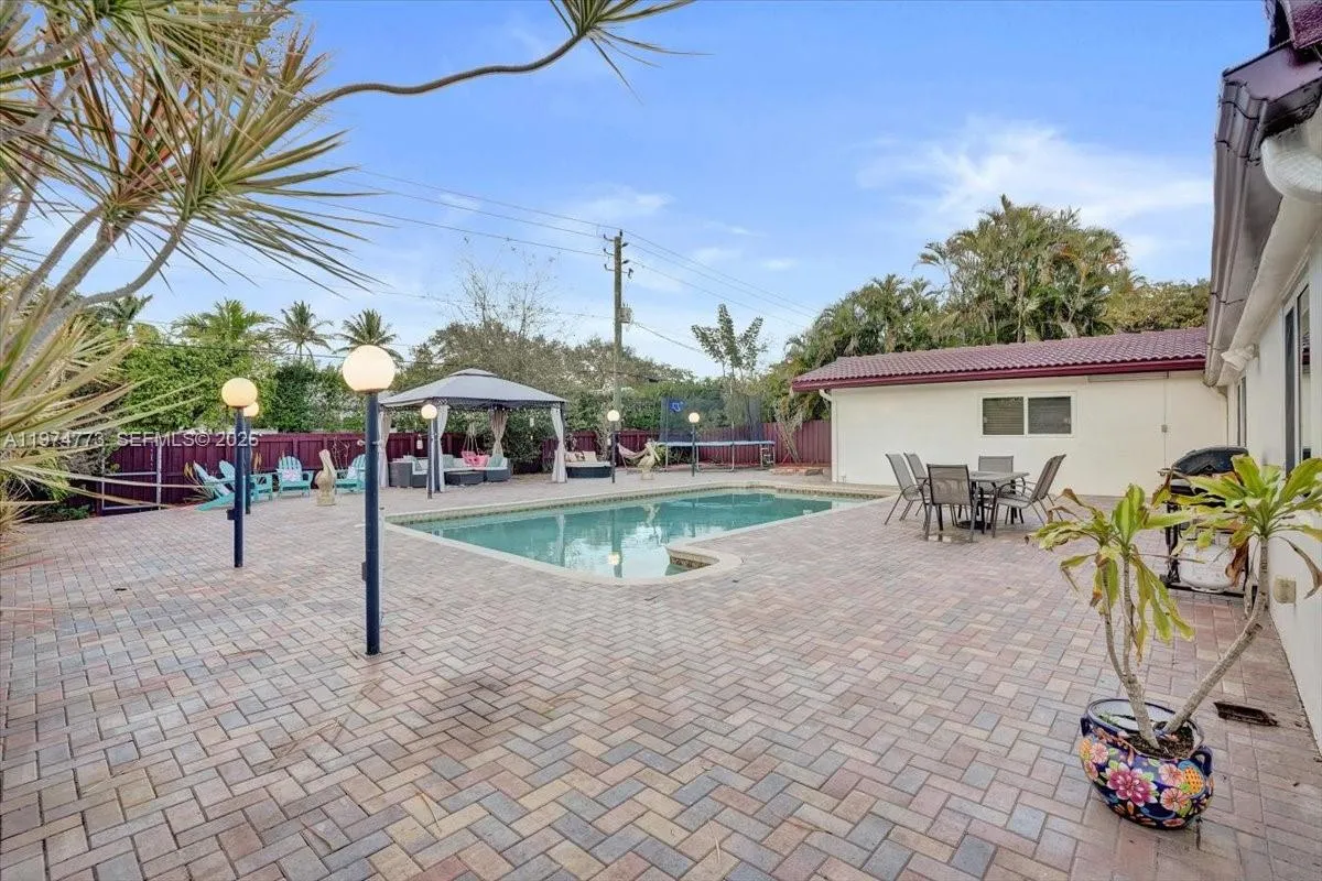 4925 Tyler St, Hollywood, Florida 33021, Hollywood, Florida 33021, 4 Bedrooms Bedrooms, ,3 BathroomsBathrooms,Residential,For Sale,4925 Tyler St, Hollywood, Florida 33021,A11974773