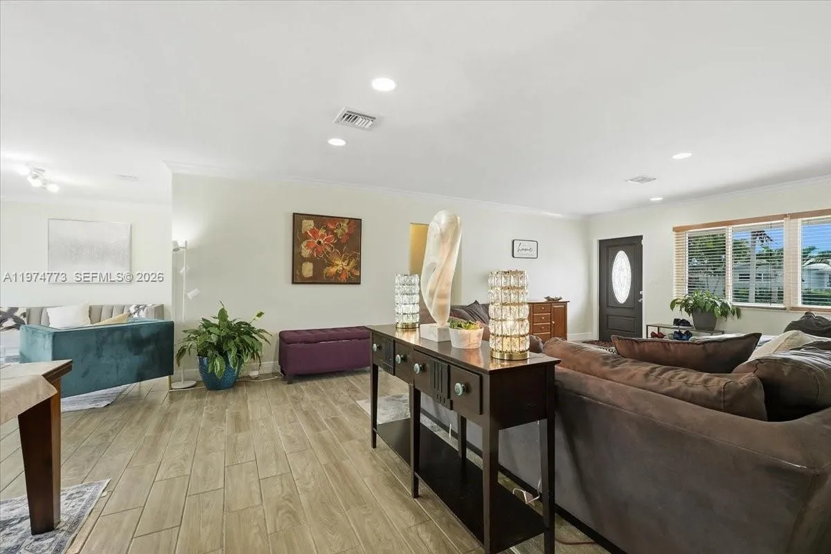 4925 Tyler St, Hollywood, Florida 33021, Hollywood, Florida 33021, 4 Bedrooms Bedrooms, ,3 BathroomsBathrooms,Residential,For Sale,4925 Tyler St, Hollywood, Florida 33021,A11974773
