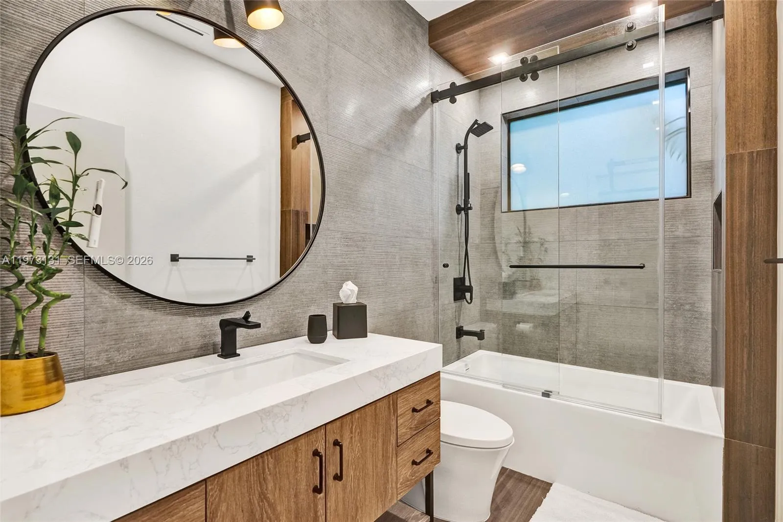 1572 Ne 194th St, Miami, Florida 33179, Miami, Florida 33179, 6 Bedrooms Bedrooms, ,5 BathroomsBathrooms,Residential,For Sale,1572 Ne 194th St, Miami, Florida 33179,A11973131