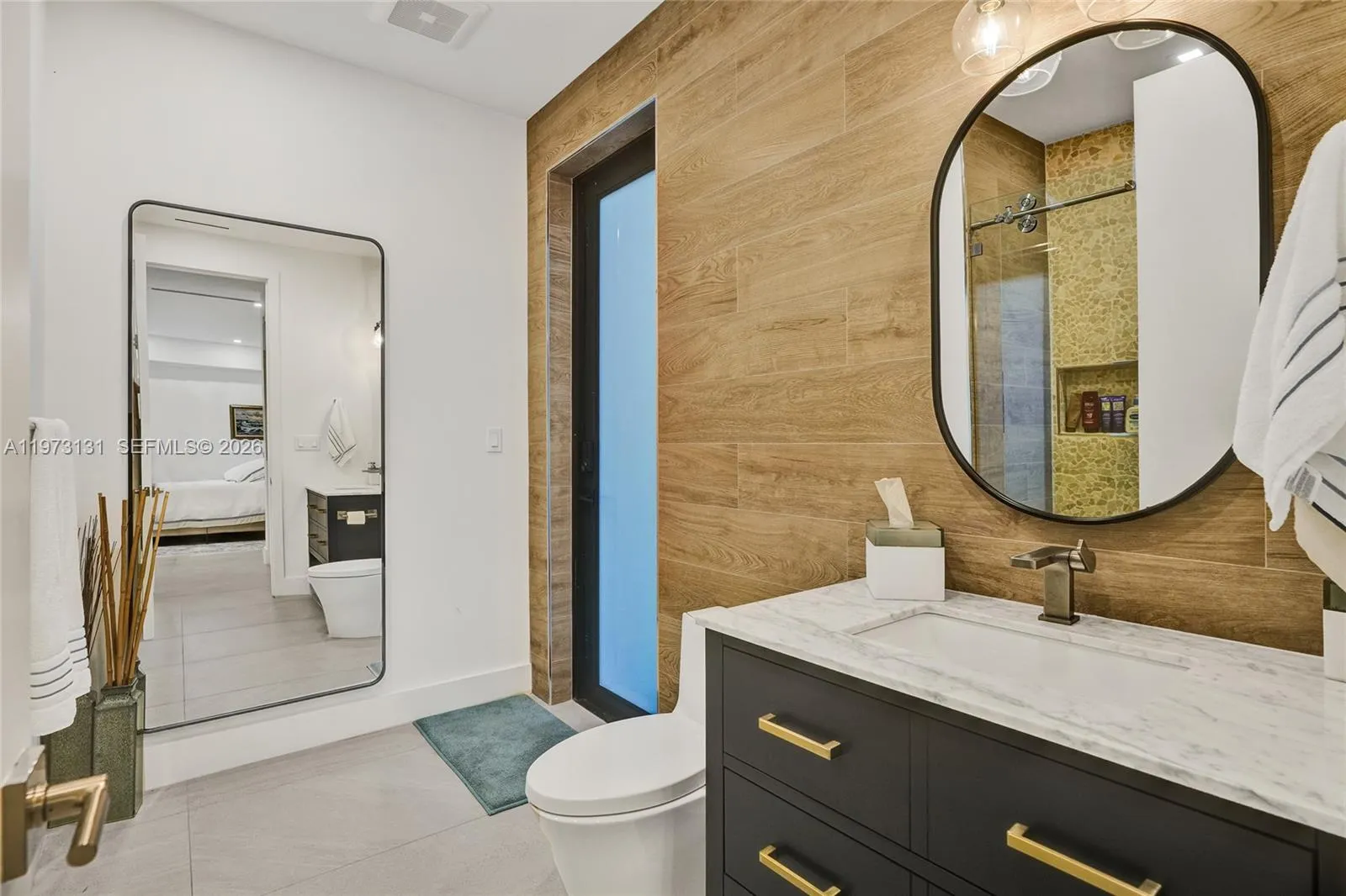 1572 Ne 194th St, Miami, Florida 33179, Miami, Florida 33179, 6 Bedrooms Bedrooms, ,5 BathroomsBathrooms,Residential,For Sale,1572 Ne 194th St, Miami, Florida 33179,A11973131
