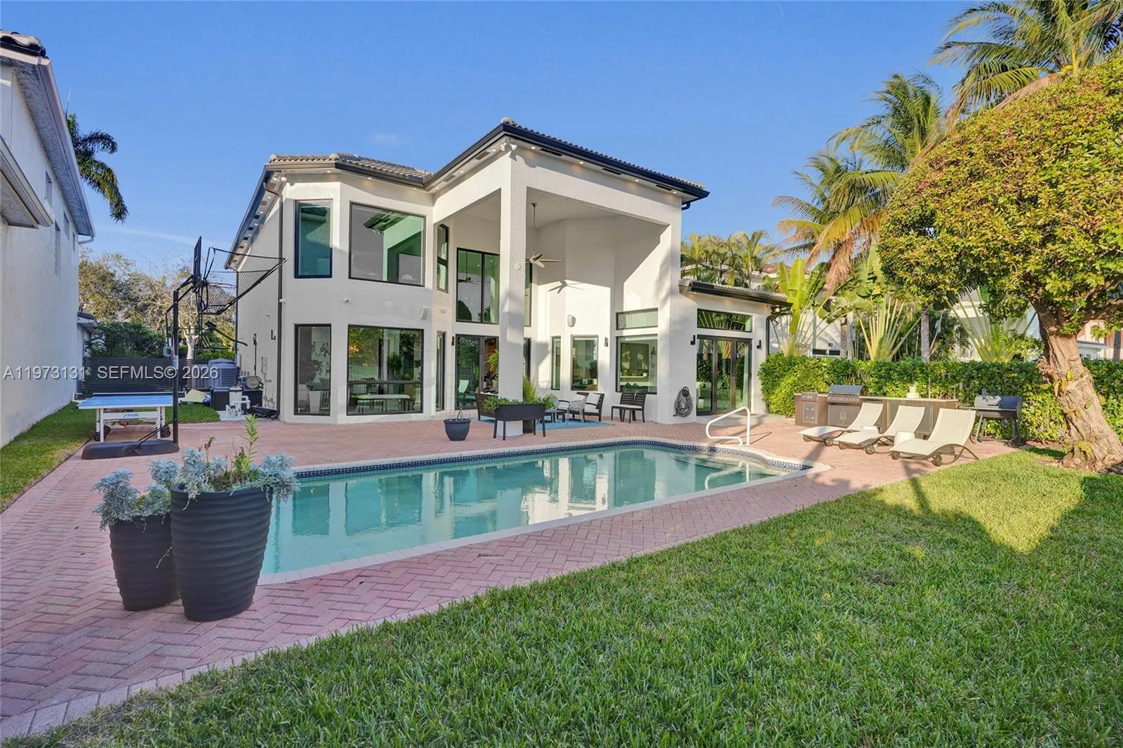 1572 Ne 194th St, Miami, Florida 33179, Miami, Florida 33179, 6 Bedrooms Bedrooms, ,5 BathroomsBathrooms,Residential,For Sale,1572 Ne 194th St, Miami, Florida 33179,A11973131