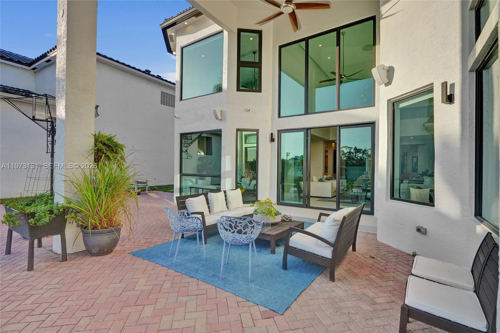 1572 Ne 194th St, Miami, Florida 33179, Miami, Florida 33179, 6 Bedrooms Bedrooms, ,5 BathroomsBathrooms,Residential,For Sale,1572 Ne 194th St, Miami, Florida 33179,A11973131