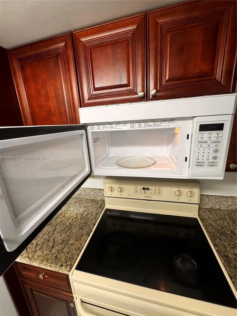 10975 Sw 107th St 202, Miami, Florida 33176, Miami, Florida 33176, 2 Bedrooms Bedrooms, ,2 BathroomsBathrooms,Residential,For Sale,10975 Sw 107th St 202, Miami, Florida 33176,A11974717