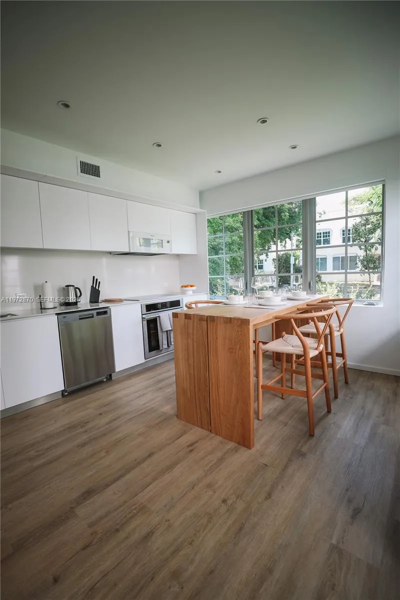 128 Ne 46th St 3, Miami, Florida 33137, Miami, Florida 33137, 1 Bedroom Bedrooms, ,1 BathroomBathrooms,Residential Lease,For Rent,128 Ne 46th St 3, Miami, Florida 33137,A11972870