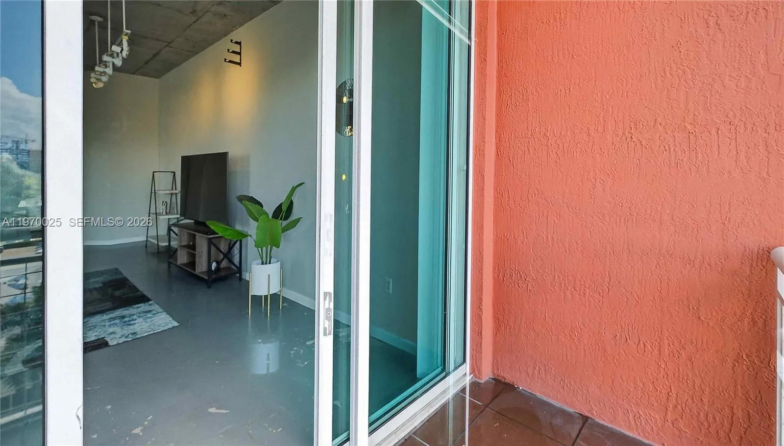 2001 Biscayne Blvd 2612, Miami, Florida 33137, Miami, Florida 33137, 2 Bedrooms Bedrooms, ,2 BathroomsBathrooms,Residential,For Sale,2001 Biscayne Blvd 2612, Miami, Florida 33137,A11970025