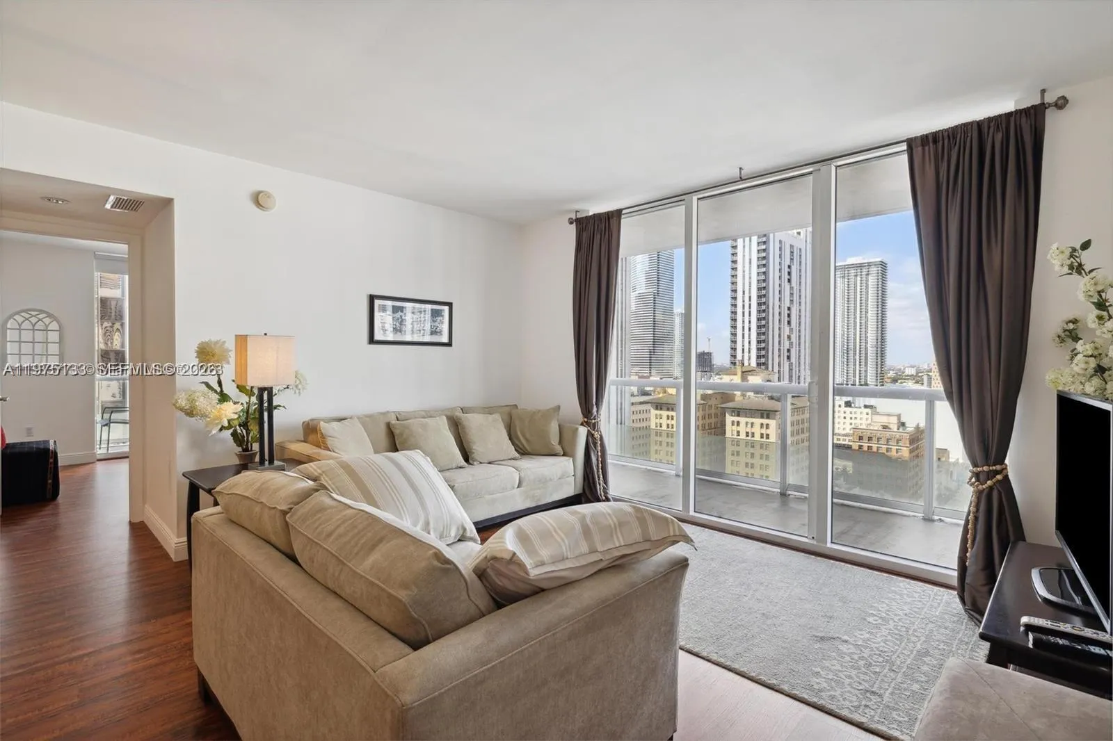 50 Biscayne Blvd 2111, Miami, Florida 33132, Miami, Florida 33132, 2 Bedrooms Bedrooms, ,2 BathroomsBathrooms,Residential,For Sale,50 Biscayne Blvd 2111, Miami, Florida 33132,A11975133
