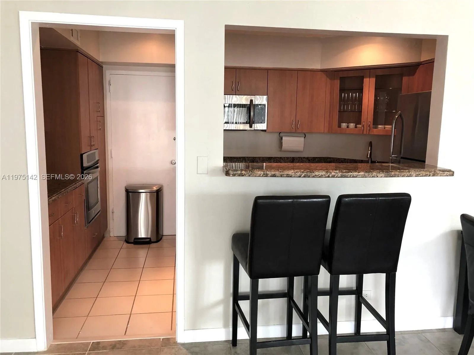 1408 Brickell Bay Dr 404, Miami, Florida 33131, Miami, Florida 33131, 1 Bedroom Bedrooms, ,1 BathroomBathrooms,Residential,For Sale,1408 Brickell Bay Dr 404, Miami, Florida 33131,A11975142