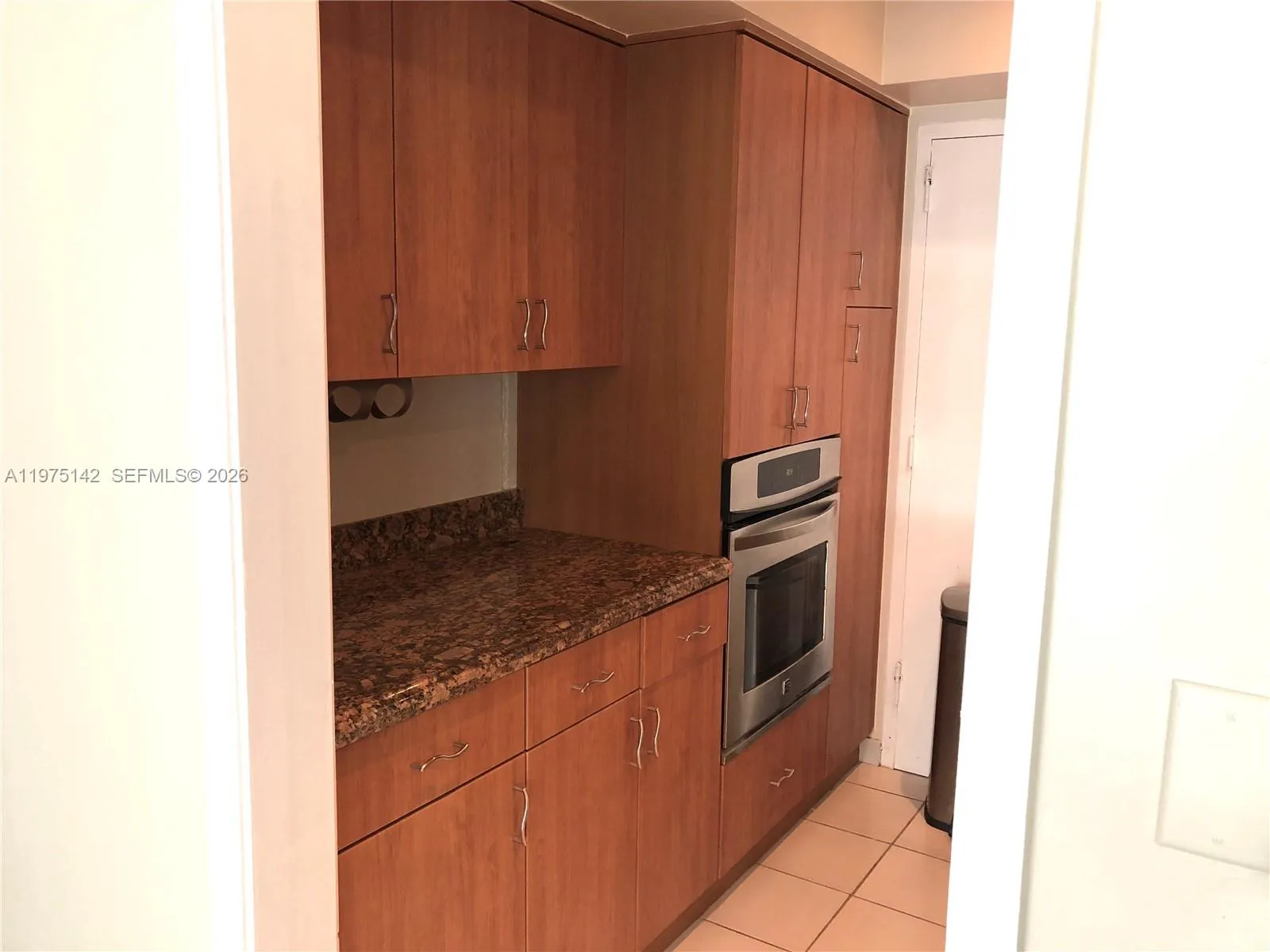 1408 Brickell Bay Dr 404, Miami, Florida 33131, Miami, Florida 33131, 1 Bedroom Bedrooms, ,1 BathroomBathrooms,Residential,For Sale,1408 Brickell Bay Dr 404, Miami, Florida 33131,A11975142