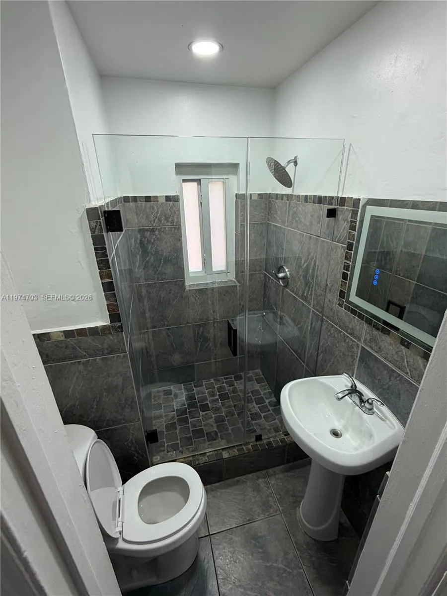 2ND BATHROOM