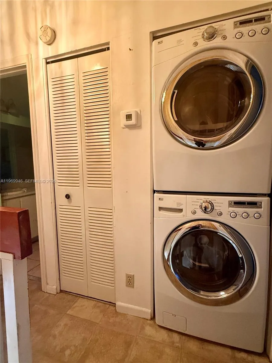2700 S Oakland Forest Dr 303, Oakland Park, Florid, Oakland Park, Florida 33309, 2 Bedrooms Bedrooms, ,1 BathroomBathrooms,Residential,For Sale,2700 S Oakland Forest Dr 303, Oakland Park, Florid,A11969946